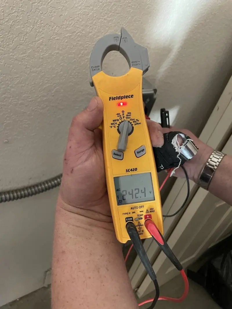 Voltage testing with clamp meter during Generator Installation in Lebanon